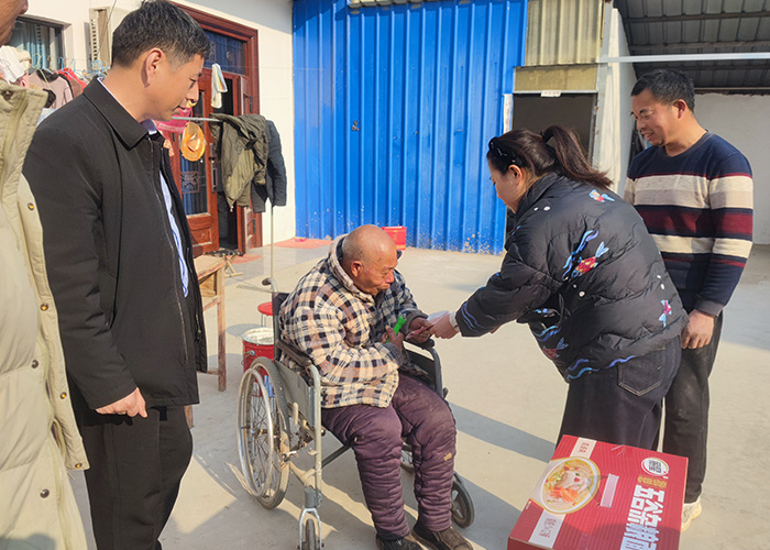 情暖新春！麗星機械為貧困家庭送慰問金與物資