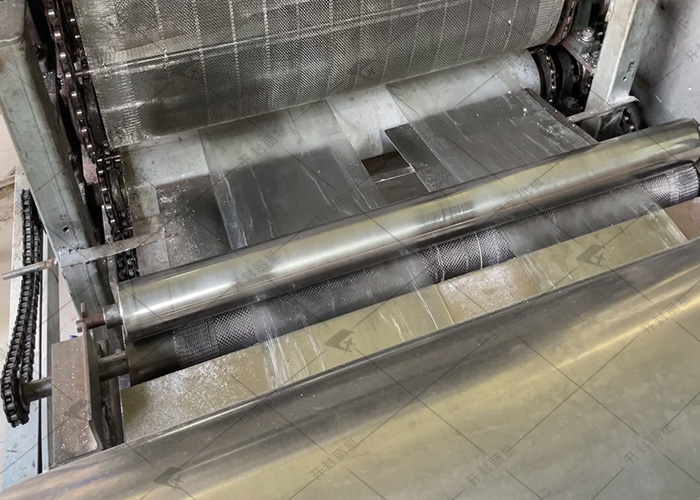 麗星全自動(dòng)圓形粉皮機(jī)，日產(chǎn) 3 噸的專用設(shè)備