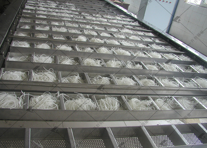 方便食品企業(yè)如何實(shí)現(xiàn)粉絲粉餅的標(biāo)準(zhǔn)化烘干？